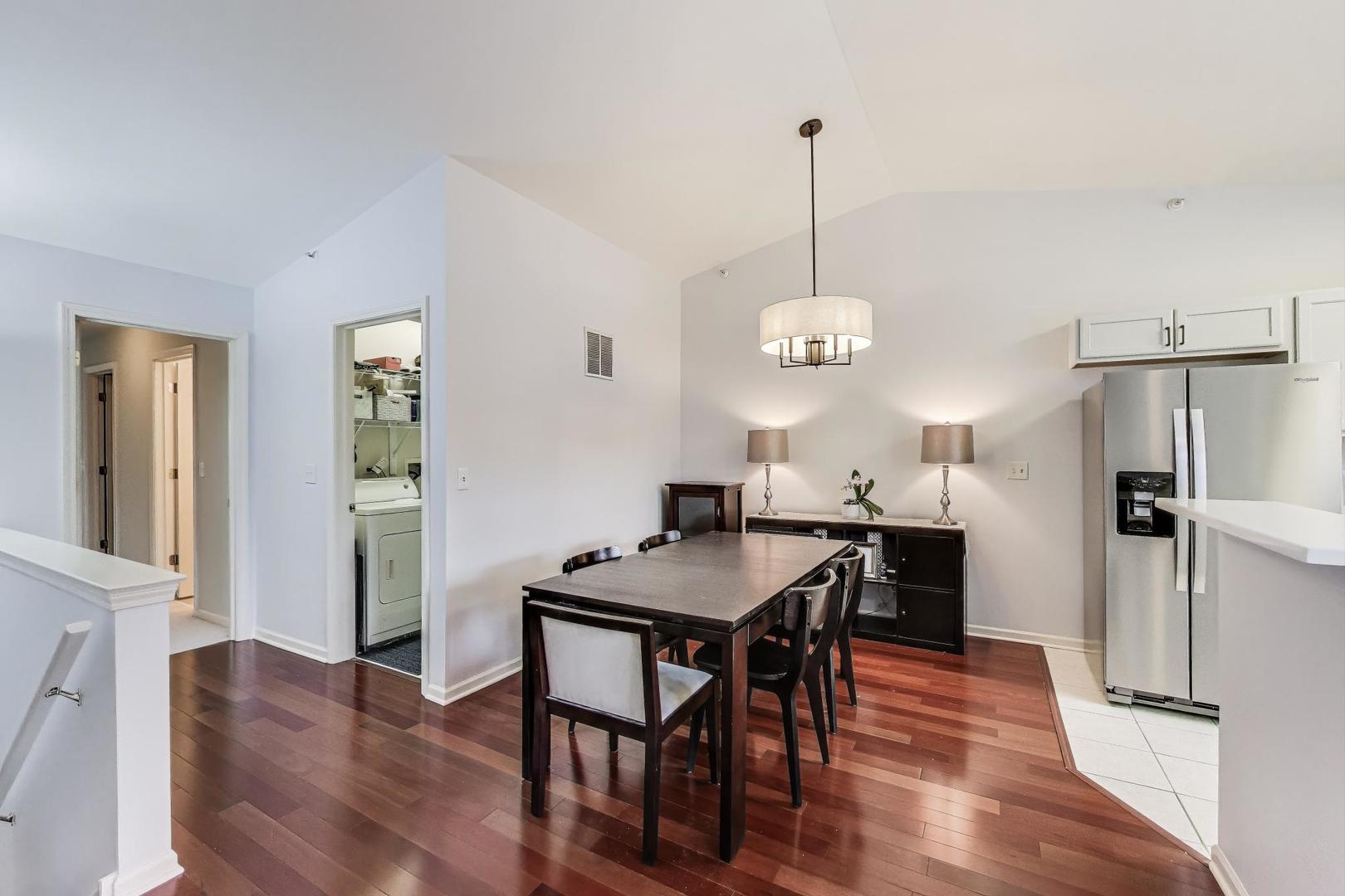 1112 Kensington Drive A2