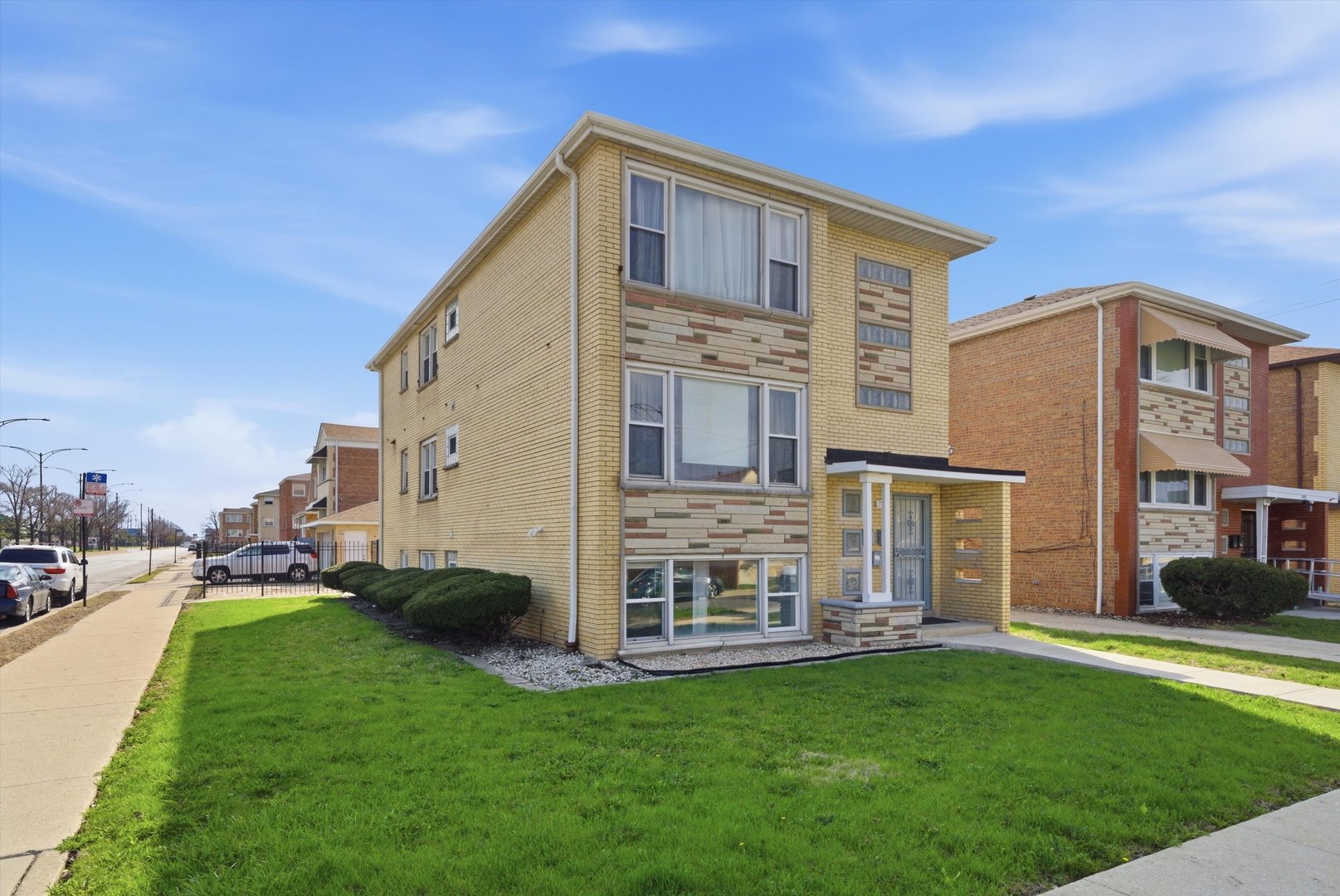 7901 S Whipple Street