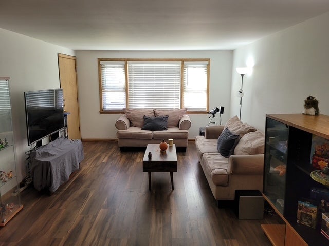 6845 N NORTHWEST Highway 6845-1W