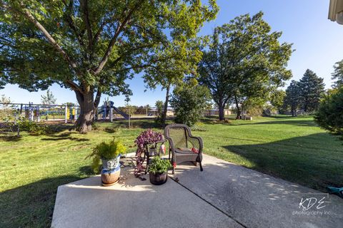 Tiny photo for 2732 Davos Avenue, Woodridge, IL 60517 (MLS # 12487381)