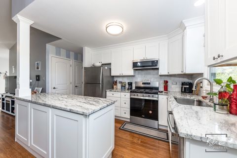 Tiny photo for 2732 Davos Avenue, Woodridge, IL 60517 (MLS # 12487381)