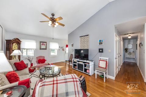 Tiny photo for 2732 Davos Avenue, Woodridge, IL 60517 (MLS # 12487381)