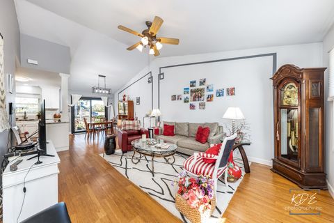 Tiny photo for 2732 Davos Avenue, Woodridge, IL 60517 (MLS # 12487381)