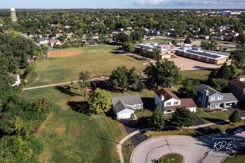 Tiny photo for 2732 Davos Avenue, Woodridge, IL 60517 (MLS # 12487381)
