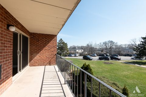 Tiny photo for 18 E Old Willow Road #205N, Prospect Heights, IL 60070 (MLS # 12600364)