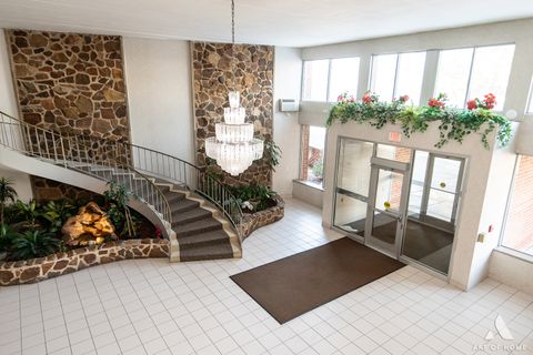 Tiny photo for 18 E Old Willow Road #205N, Prospect Heights, IL 60070 (MLS # 12600364)