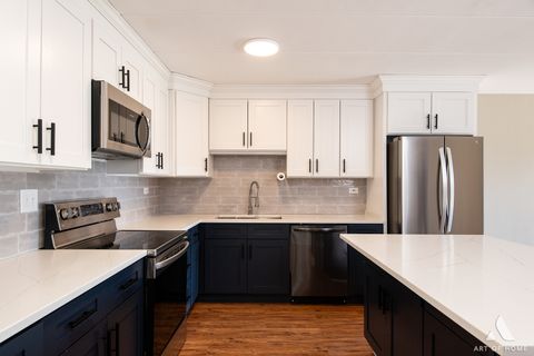 Tiny photo for 18 E Old Willow Road #205N, Prospect Heights, IL 60070 (MLS # 12600364)