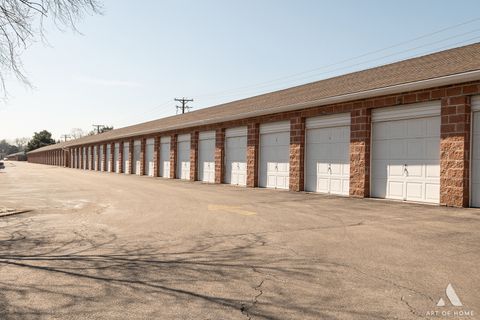 Tiny photo for 18 E Old Willow Road #205N, Prospect Heights, IL 60070 (MLS # 12600364)