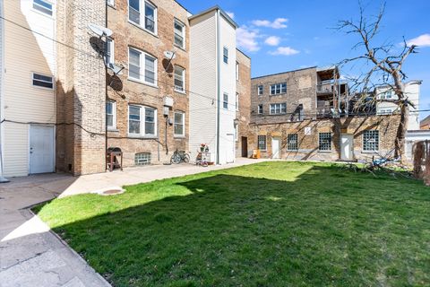 Tiny photo for 3553 W Sunnyside Avenue #1, Chicago, IL 60625 (MLS # 12553377)