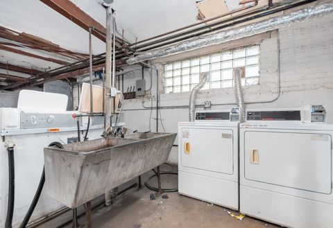 Tiny photo for 3553 W Sunnyside Avenue #1, Chicago, IL 60625 (MLS # 12553377)