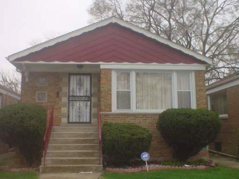 A home in CALUMET PARK