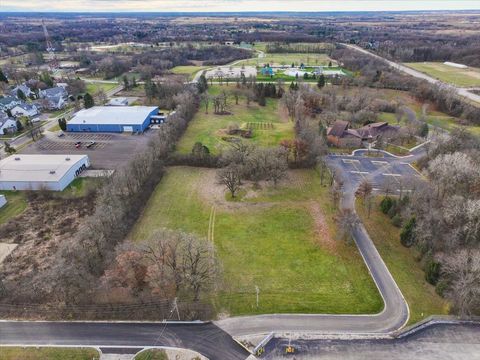 13902 Kishwaukee Valley Road Woodstock IL 60098