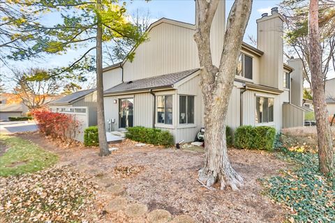 Tiny photo for 328 Shoreline Road, Lake Barrington, IL 60010 (MLS # 12519459)