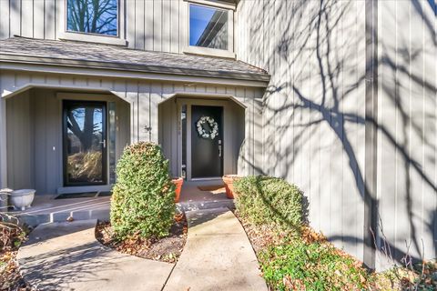 Tiny photo for 328 Shoreline Road, Lake Barrington, IL 60010 (MLS # 12519459)