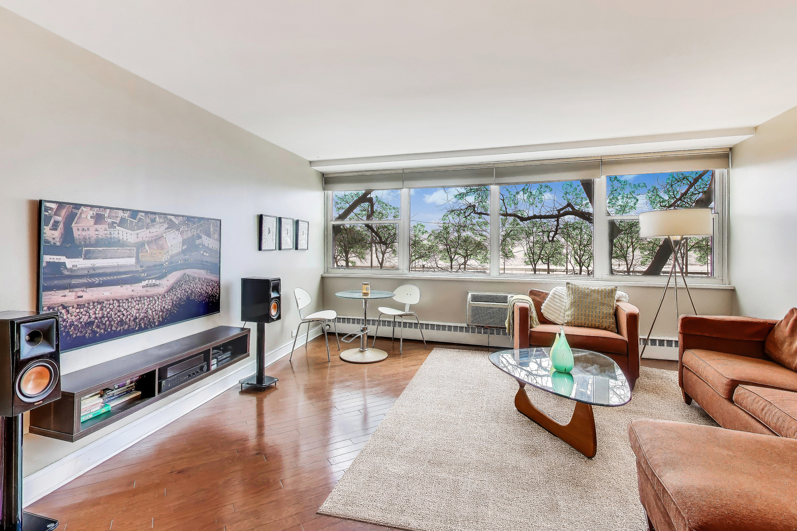 1150 N LAKE SHORE Drive 2B