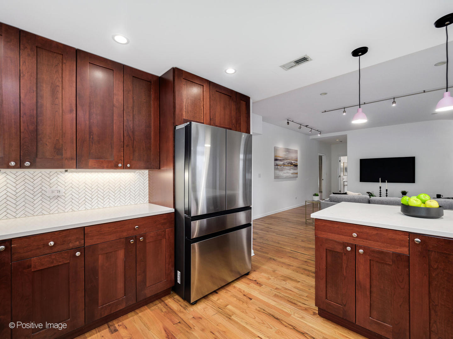 657 W Fulton Street 708