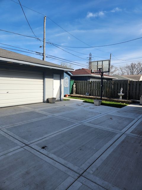 Tiny photo for 11723 S Avenue J, Chicago, IL 60617 (MLS # 12504744)