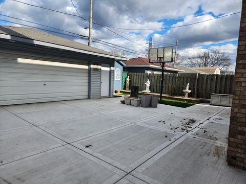 Tiny photo for 11723 S Avenue J, Chicago, IL 60617 (MLS # 12504744)