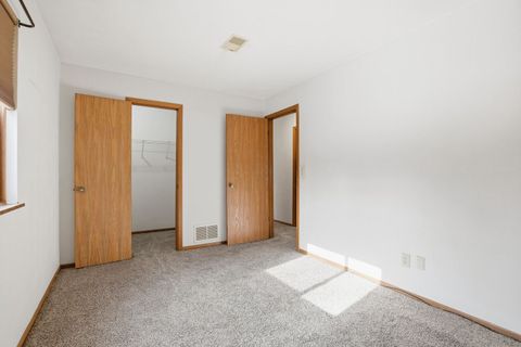 Tiny photo for 5102 25th Ave Ct Court #102, Moline, IL 61265 (MLS # 100000151)