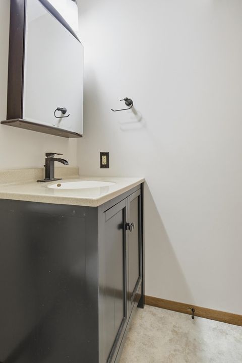 Tiny photo for 5102 25th Ave Ct Court #102, Moline, IL 61265 (MLS # 100000151)