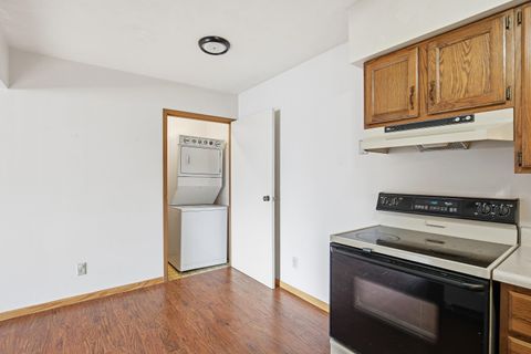 Tiny photo for 5102 25th Ave Ct Court #102, Moline, IL 61265 (MLS # 100000151)