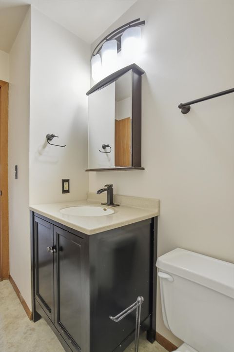 Tiny photo for 5102 25th Ave Ct Court #102, Moline, IL 61265 (MLS # 100000151)