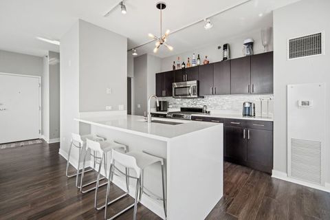 Tiny photo for 8 E RANDOLPH Street #3004, Chicago, IL 60601 (MLS # 12493958)