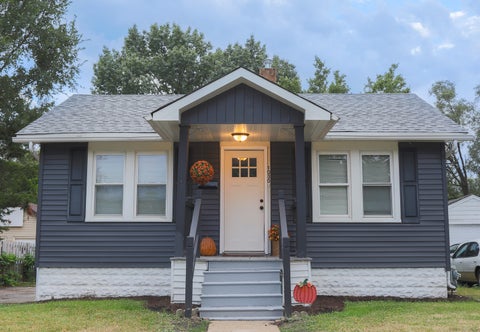 Photo of 1030 Charles Street, Aurora, IL 60506 (MLS # 12762280)