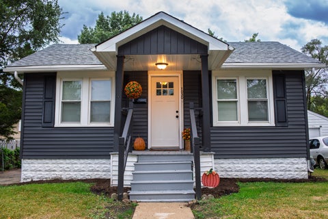 Tiny photo for 1030 Charles Street, Aurora, IL 60506 (MLS # 12762280)