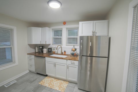 Tiny photo for 1030 Charles Street, Aurora, IL 60506 (MLS # 12762280)