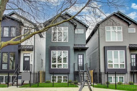 2611 W Carmen Avenue Chicago IL 60625