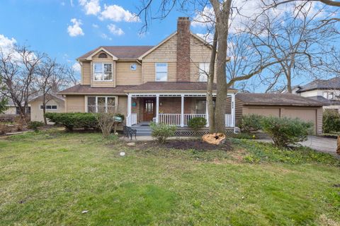 Photo of 710 N Kenilworth Avenue, Glen Ellyn, IL 60137 (MLS # 12588248)
