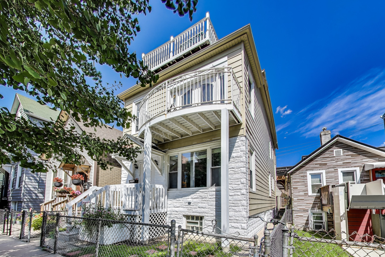 2009 N Bingham Street