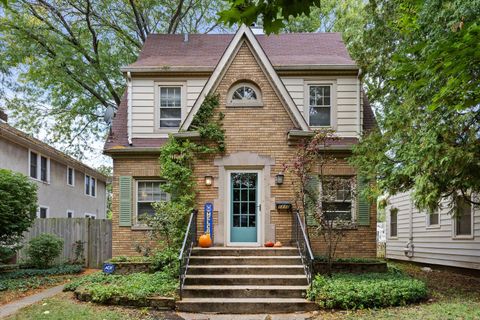 Photo of 1110 N Ash Street, Waukegan, IL 60085 (MLS # 12484697)