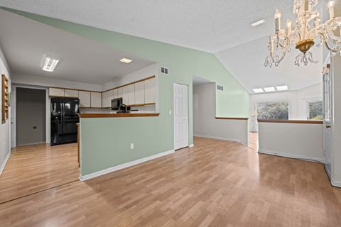 Tiny photo for 106 Sumac Court, St. Charles, IL 60174 (MLS # 12457048)