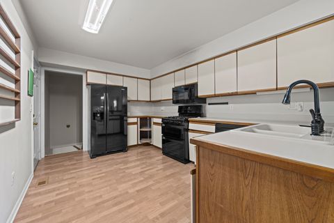 Tiny photo for 106 Sumac Court, St. Charles, IL 60174 (MLS # 12457048)
