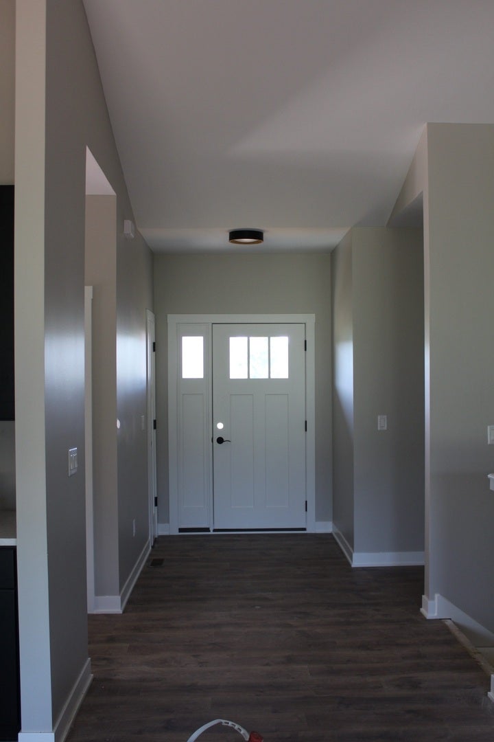 554 Creekside Circle