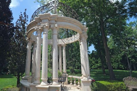 Tiny photo for 1031 Barrys Court, Lake Forest, IL 60045 (MLS # 12411179)