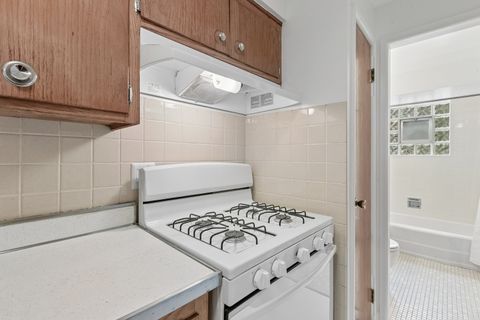 Tiny photo for 938 Ontario Street #10, Oak Park, IL 60302 (MLS # 12659597)