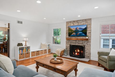 Tiny photo for 235 Coolidge Avenue, Barrington, IL 60010 (MLS # 12662640)