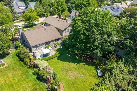 Tiny photo for 235 Coolidge Avenue, Barrington, IL 60010 (MLS # 12662640)