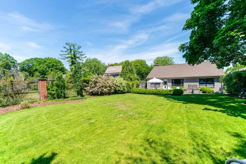 Tiny photo for 235 Coolidge Avenue, Barrington, IL 60010 (MLS # 12662640)