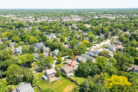Tiny photo for 235 Coolidge Avenue, Barrington, IL 60010 (MLS # 12662640)