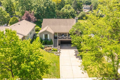 Tiny photo for 235 Coolidge Avenue, Barrington, IL 60010 (MLS # 12662640)