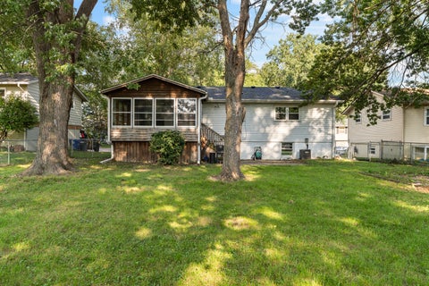 Tiny photo for 1730 Fairmeadow Drive, Bettendorf, IA 52722 (MLS # 12743392)
