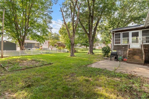 Tiny photo for 1730 Fairmeadow Drive, Bettendorf, IA 52722 (MLS # 12743392)