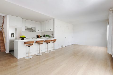 Tiny photo for 609 Carriage Hill Drive, Glenview, IL 60025 (MLS # 12526168)