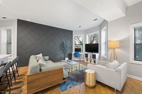 Tiny photo for 4354 N Kenmore Avenue #1N, Chicago, IL 60613 (MLS # 12773074)