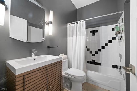 Tiny photo for 4354 N Kenmore Avenue #1N, Chicago, IL 60613 (MLS # 12773074)