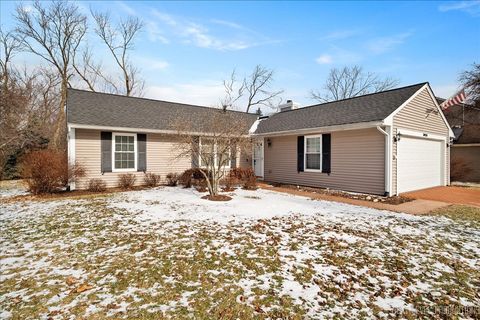 Tiny photo for 30W110 Huntington Drive, Warrenville, IL 60555 (MLS # 12553667)